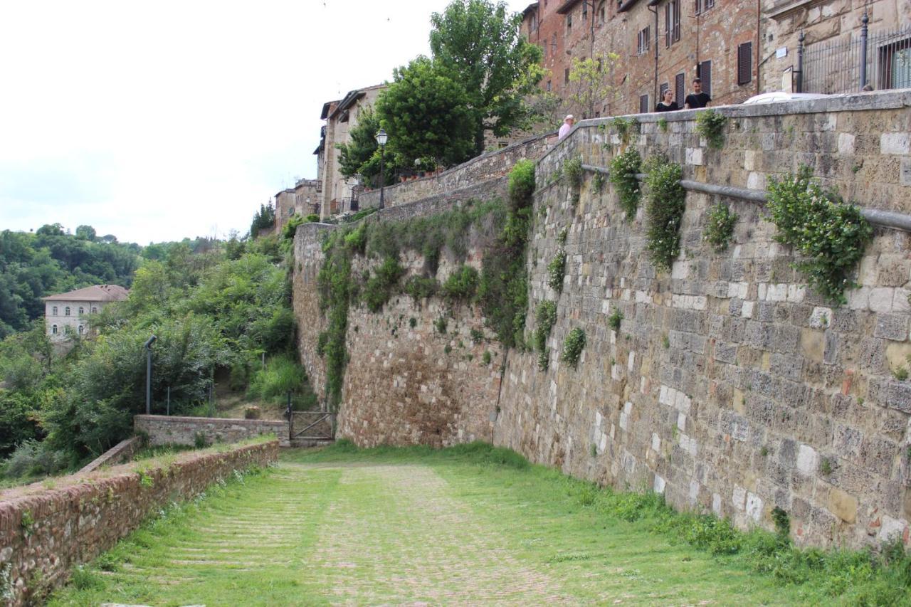 Guest House Il Giardino Colle di Val d'Elsa Exterior foto